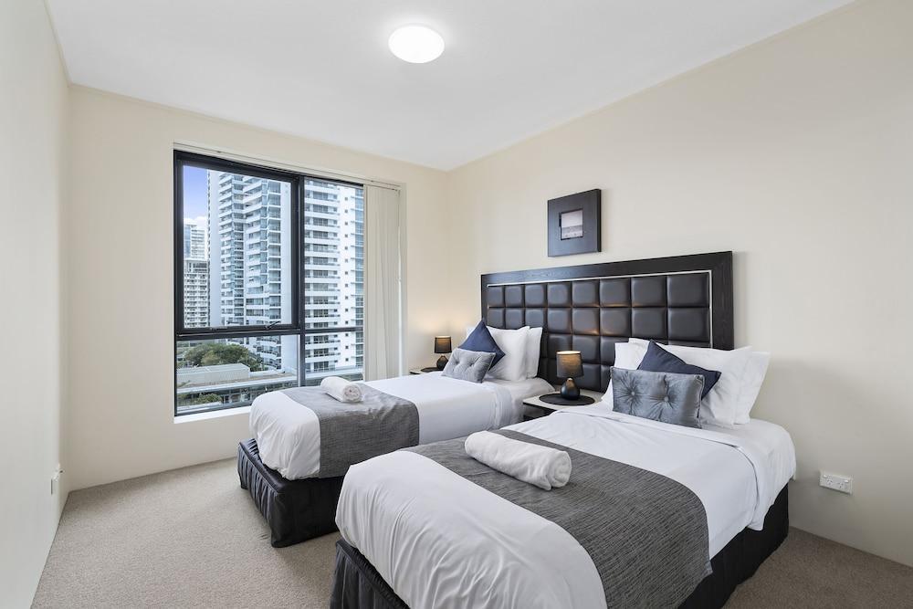 Mantra Broadbeach On The Park Gold Coast