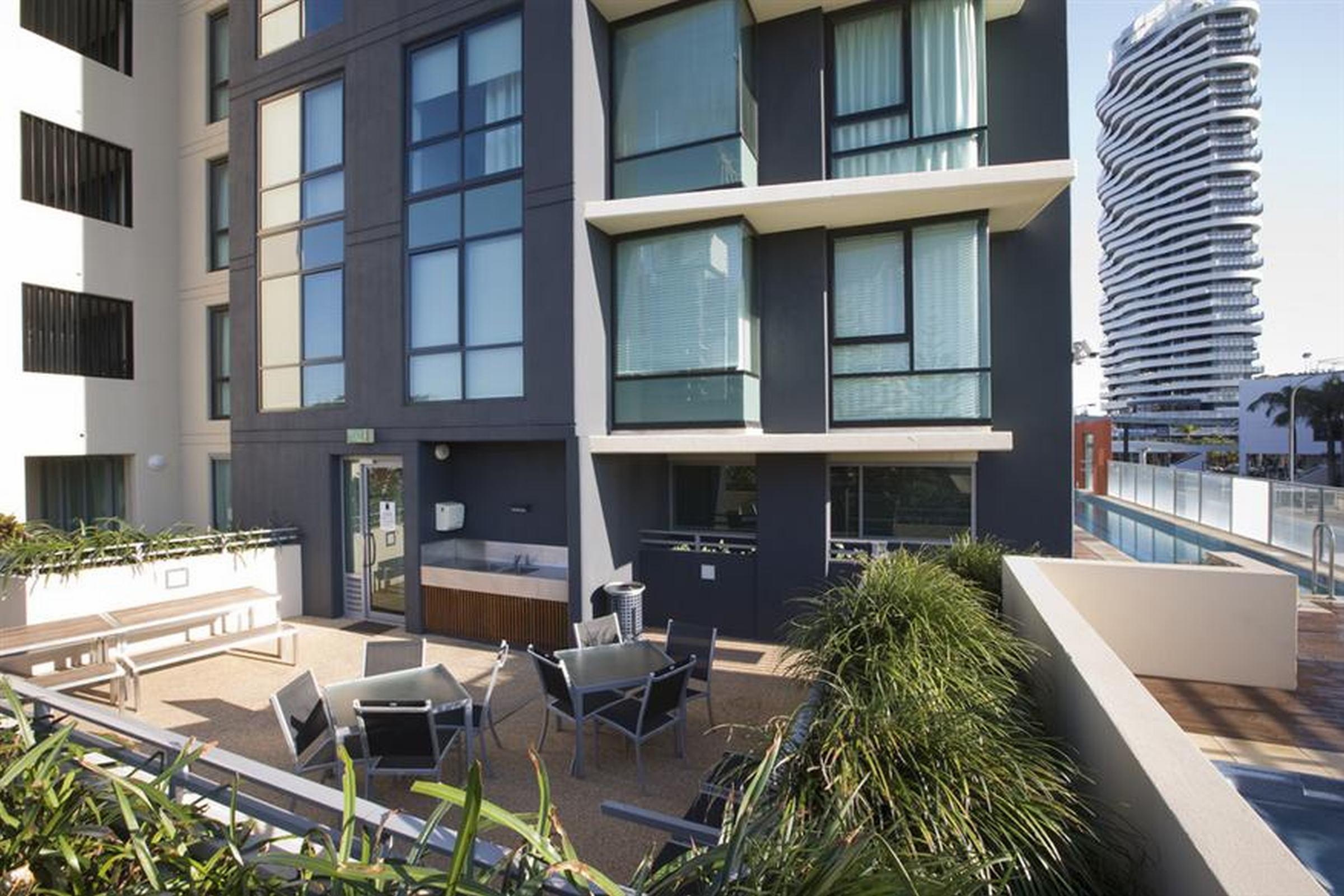Mantra Broadbeach On The Park 4*