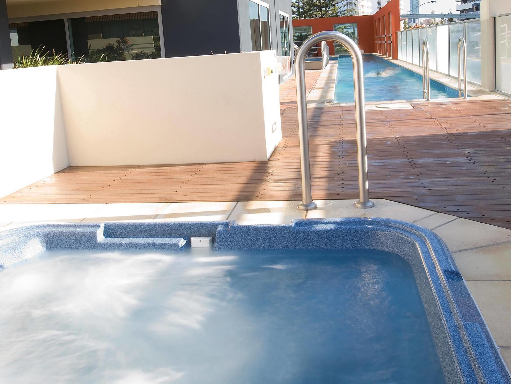 Mantra Broadbeach On The Park Aparthotel 4*