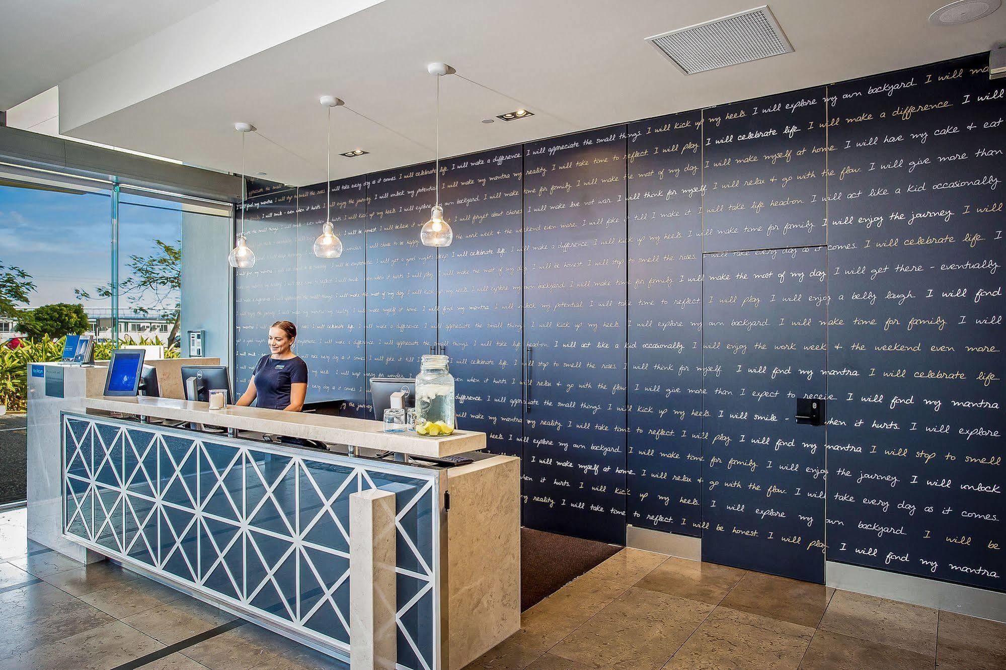 Mantra Broadbeach On The Park Aparthotel Gold Coast