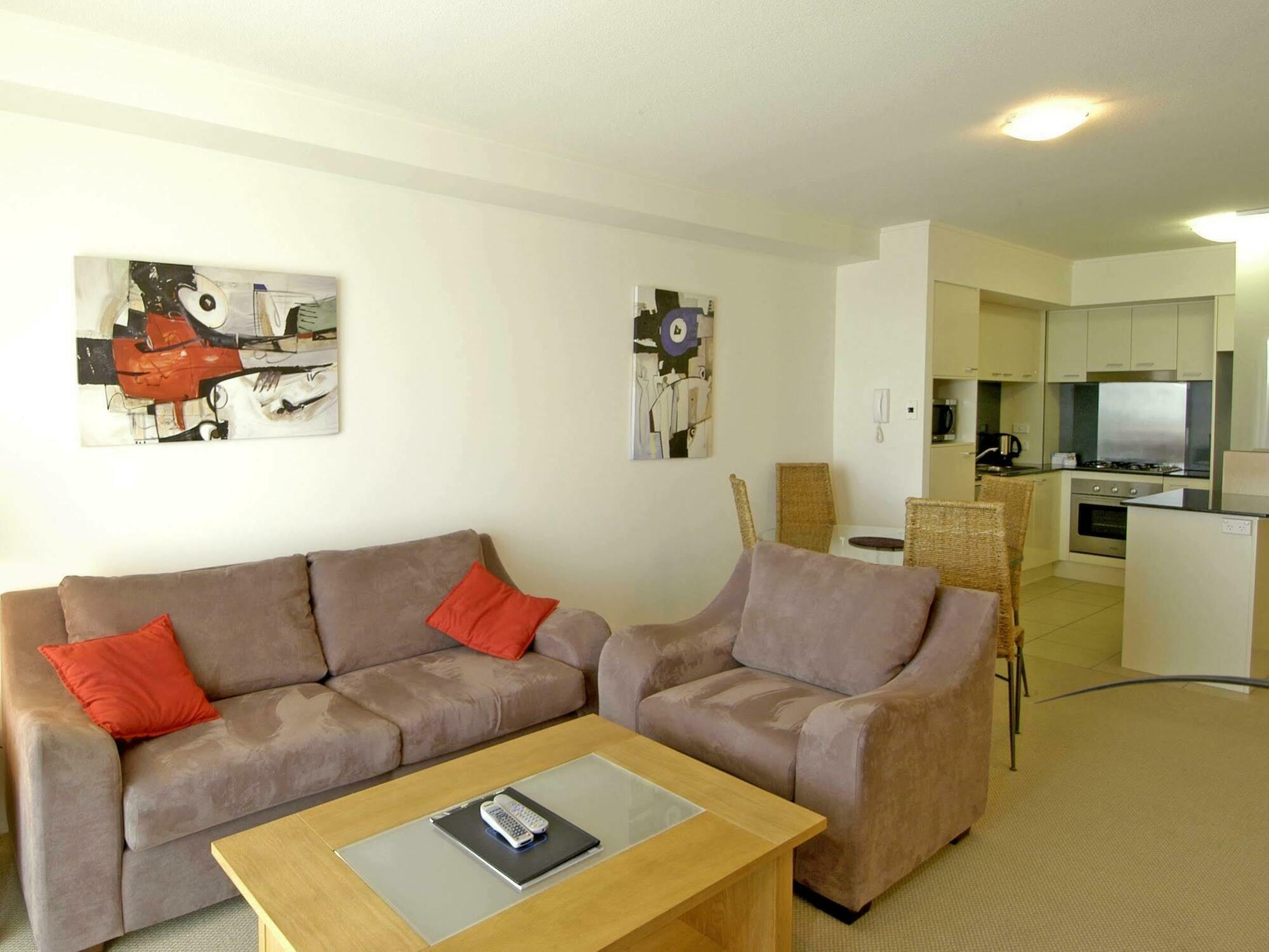 Mantra Broadbeach On The Park Aparthotel 4*